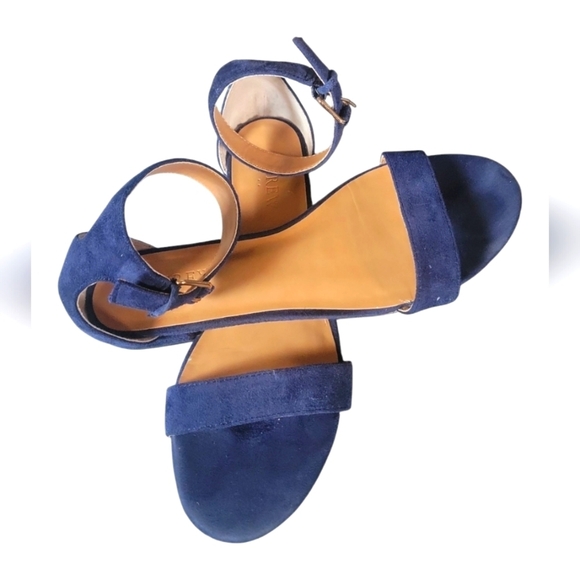 J. Crew Elegant Women's Adjustable Ankle Strap Navy Blue Suede Sandals Sz 7.5 - Picture 4 of 8